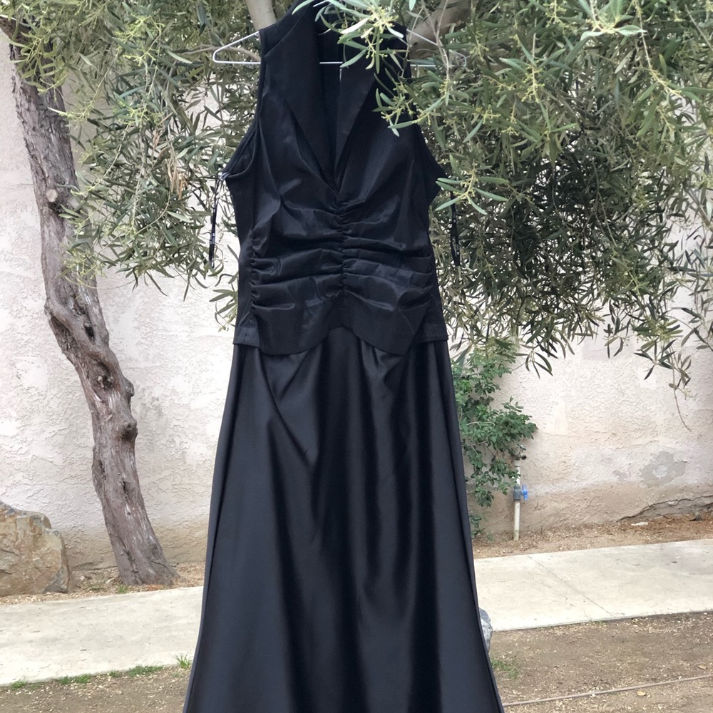 NWOT Tadashi Shoji Black Dress Front Gown, Size 8